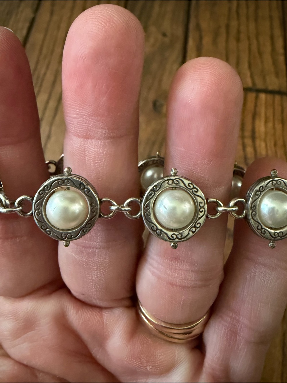 Brighton Classic Pearl Accent Silver-Tone toggle Bracelet - Women Jewelry. - Picture 4 of 4